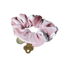 Load image into Gallery viewer, Pocket Hair Scrunchie
