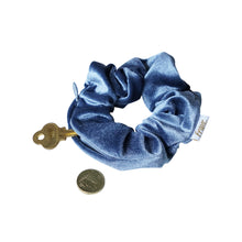 Load image into Gallery viewer, Pocket Hair Scrunchie
